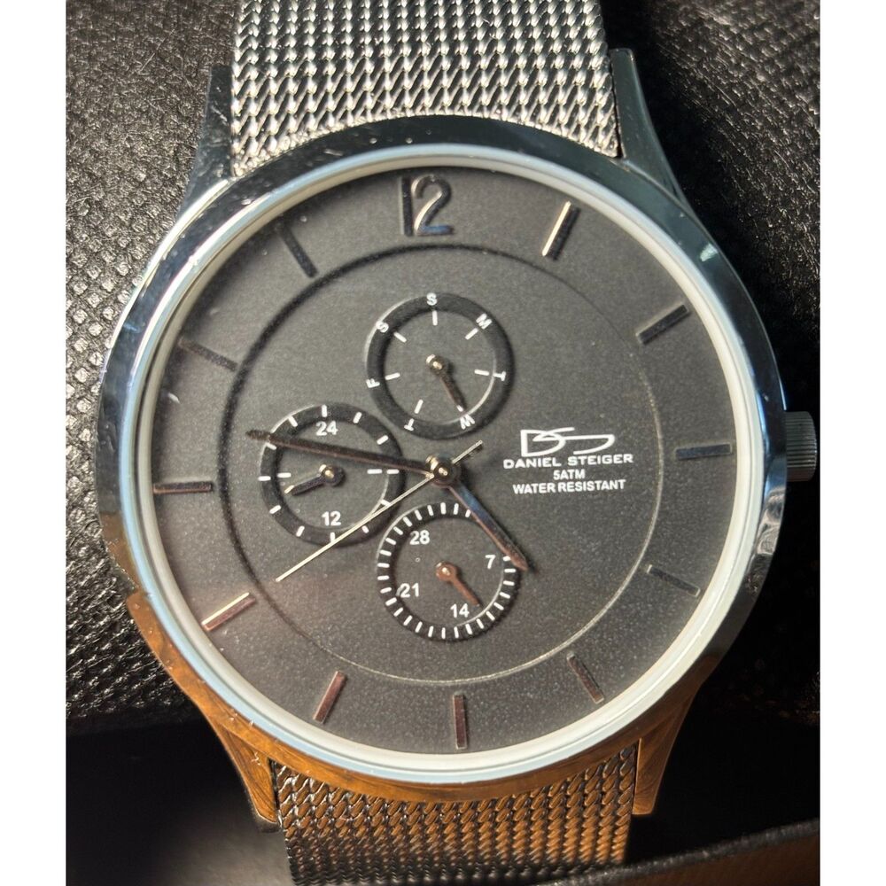 Daniel Steiger Luxury Multi-Dial Watch – Excellent Condition – Large Mesh Band